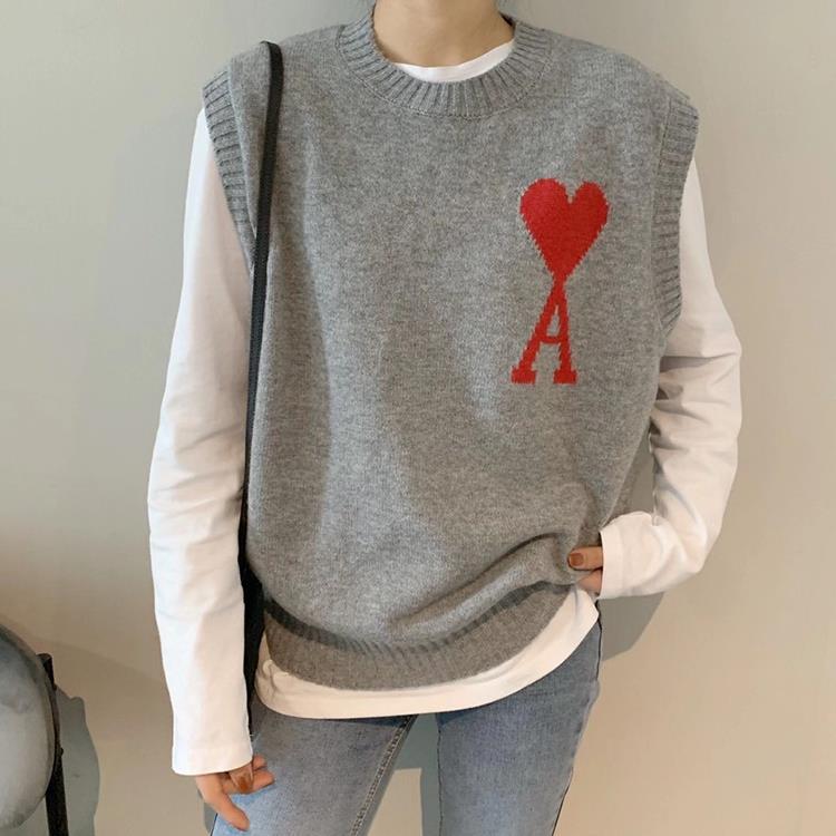 时尚百搭爱心字母提花女士马甲圆领毛衣背心图片
