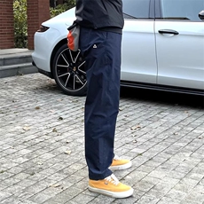 藏青色