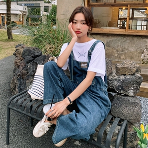 2023夏季新款休闲宽松显瘦牛仔松紧背带裤?纯色短袖T恤两件套女图片