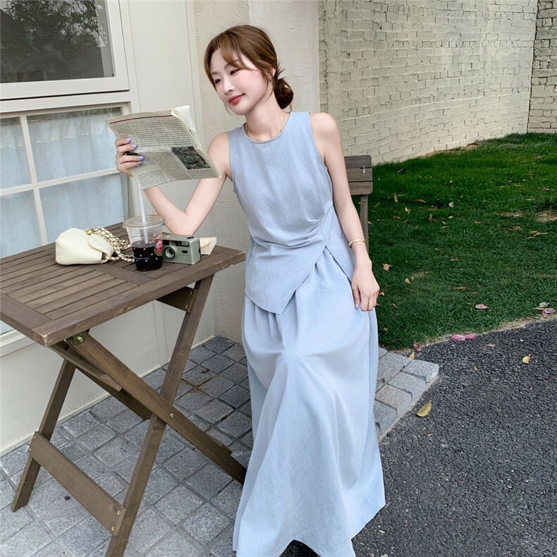 夏日绝美蓝色无袖上衣半身裙套装女夏季两件套高级感赫本风超火,女装套装/套裙,蝶眷