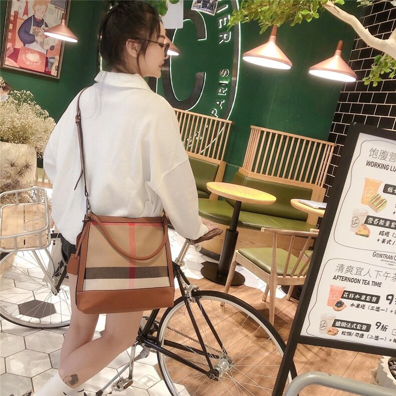 简单大方款卫衣，女装卫衣/绒衫，娟子依格