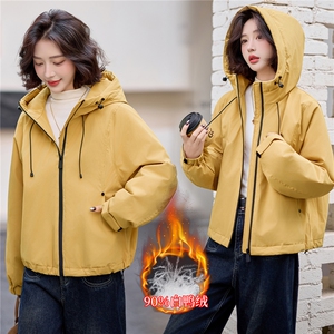 爆《2025冬季新款连帽90绒冲锋衣短款羽绒服休闲时尚，简约大气》图片