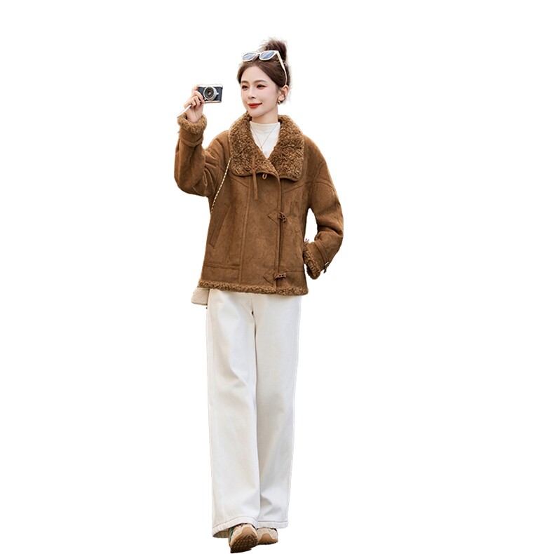 2025冬季显瘦皮毛一体翻领外套宽松女新款百搭休闲保暖,女装皮衣,自然秀
