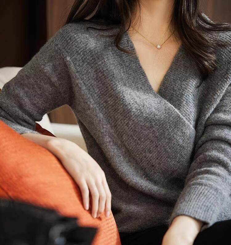 V领针织羊毛衫女秋冬新款百搭显瘦时尚气质上衣，女装羊毛衫，戎咖羊绒