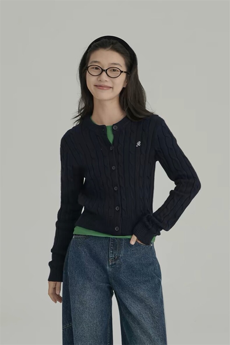 女士羊毛开衫圆领纯色羊毛修身版型时尚显气质,女装羊毛衫,泰沅羊绒