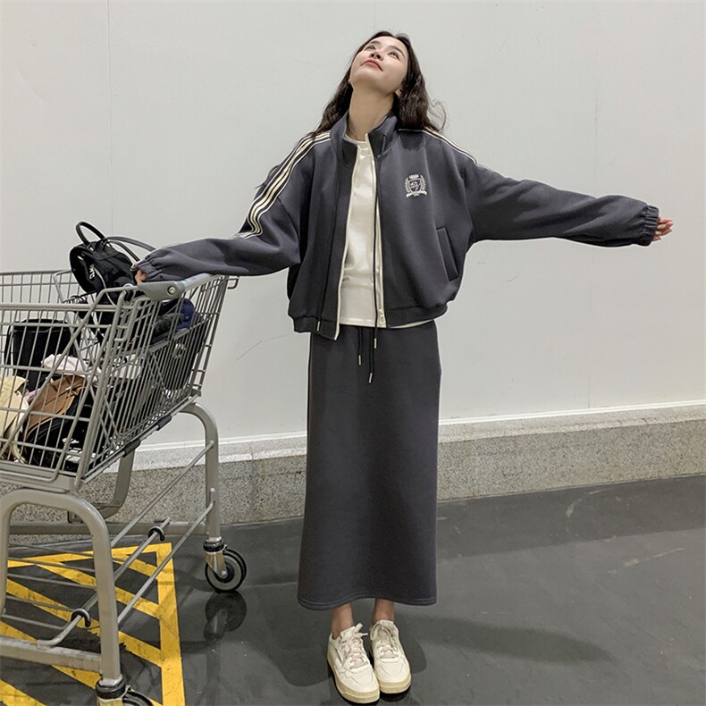灰色休闲运动卫衣女2025春秋季新款韩系减龄显瘦半身裙,女装西装,一九零