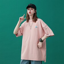 粉红色