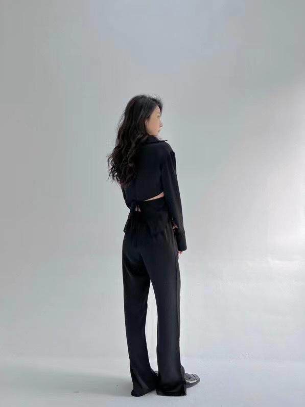 结构主义交叉露腰绑带衬衫套装，女装衬衫，HE