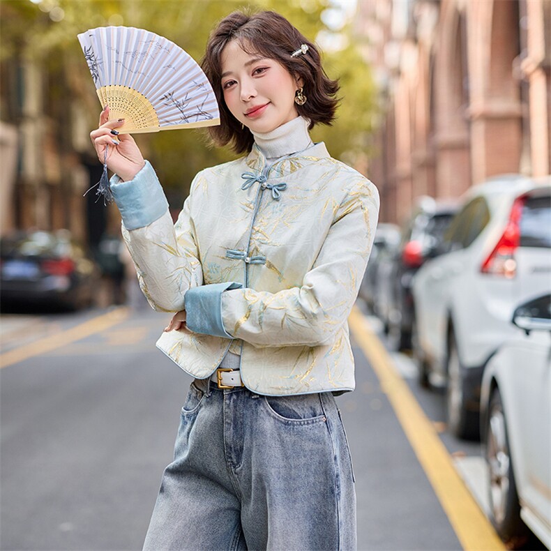 新中式轻薄羽绒服女短款2025年新款春白鸭绒时尚唐装提花外套,女装短外套,水衣源