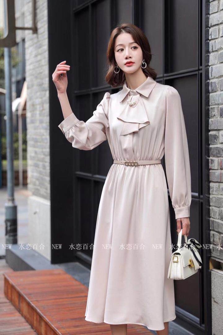 新款连衣裙，女装连衣裙，水恋百合