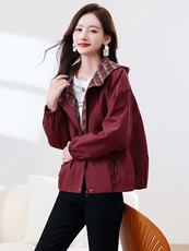 巨好看的早秋风衣女2025新款小个子秋季大码休闲连帽百搭夹克外套，女装短外套，浙宝281