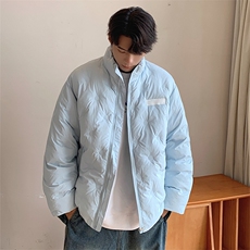 浅蓝色