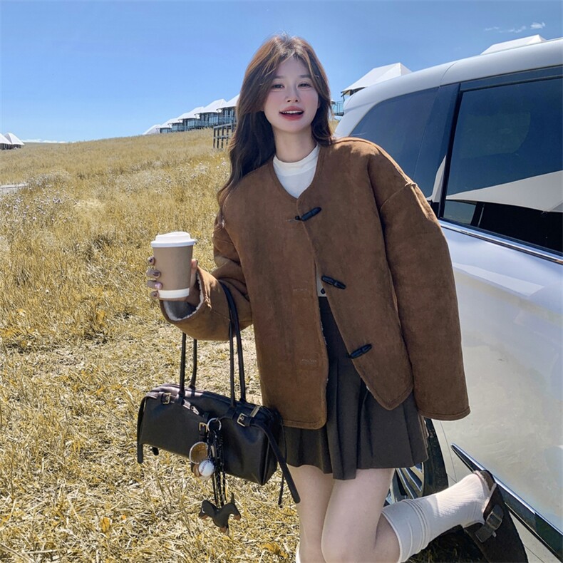 韩系复古牛角扣皮毛一体两面穿外套女秋冬2025新款加厚麂皮绒夹克,女装短外套,2C325