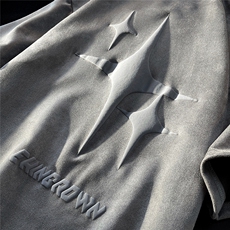 深灰色