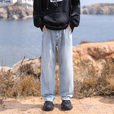浅蓝色