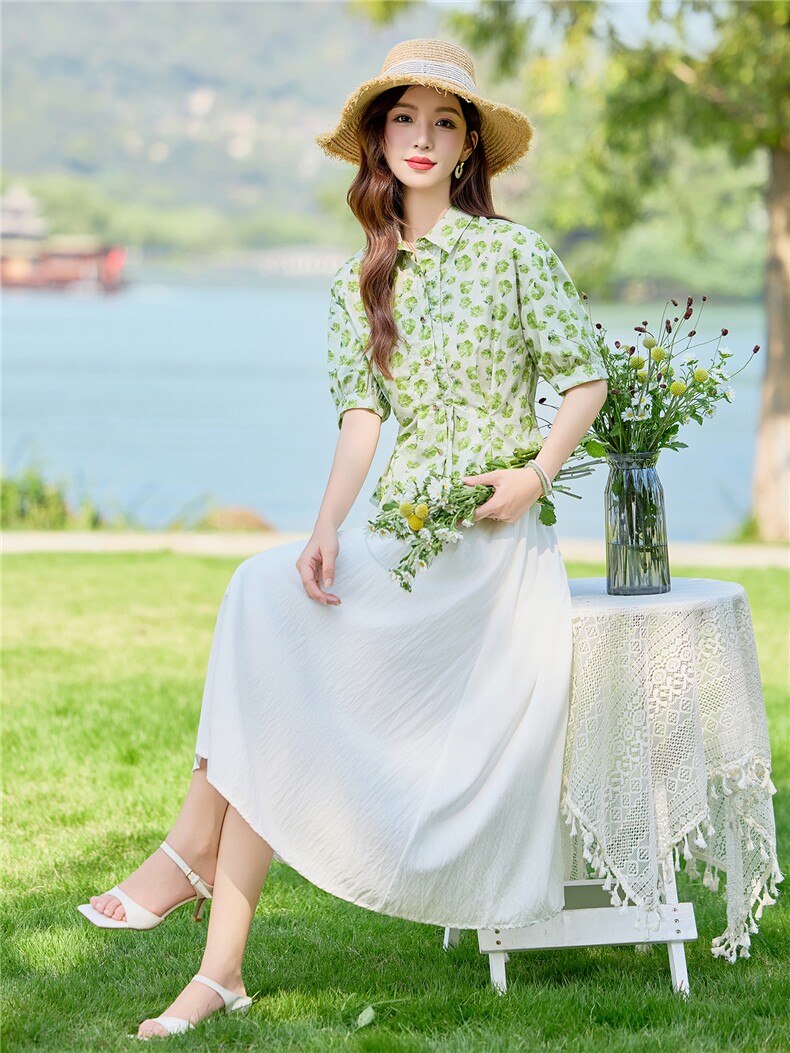 高级感时尚套装裙女春夏短袖绿花衬衫减龄半身裙两件套,女装套装/套裙,水衣源