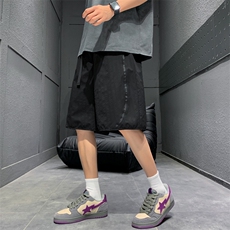 黑色