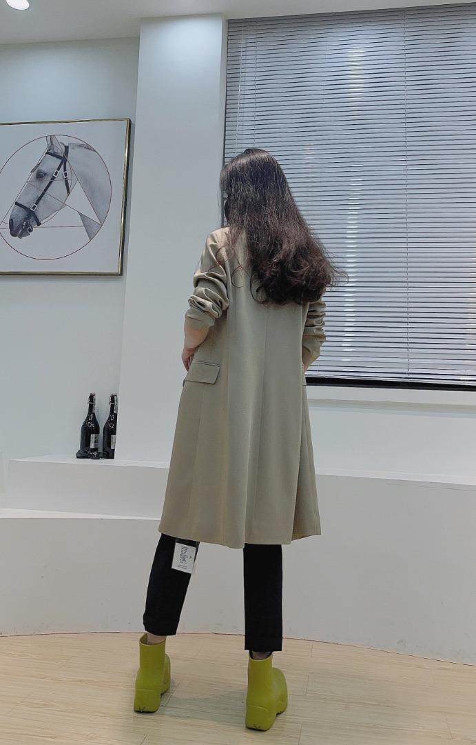 高端大气上档次，一款上身秒变气质女神的风衣。，女装风衣，蓝衣可