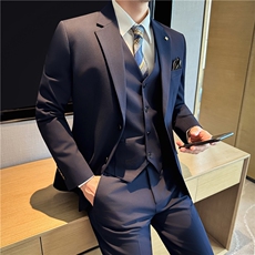 藏青色