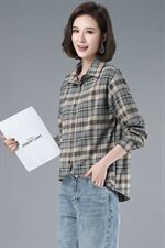 2021年春季POLO领排多扣格子长袖衬衫宽松韩版衬衣，女装衬衫，伊满意