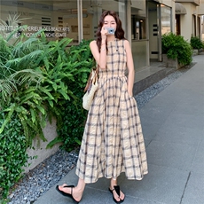 法式复古格纹无袖连衣裙女2025夏季新款度假风气质减龄显瘦背心裙，女装连衣裙，2C167