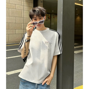 抖音得物高品质二开240克宽松纯棉美式潮牌三条杠织带短袖T恤图片