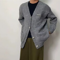 灰色
