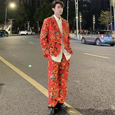 红色