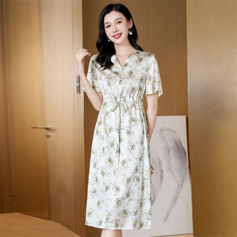 法式气质V领水墨印花连衣裙女2024夏季新款收腰显瘦洋气减龄裙子，女装连衣裙，阿舍尔精品