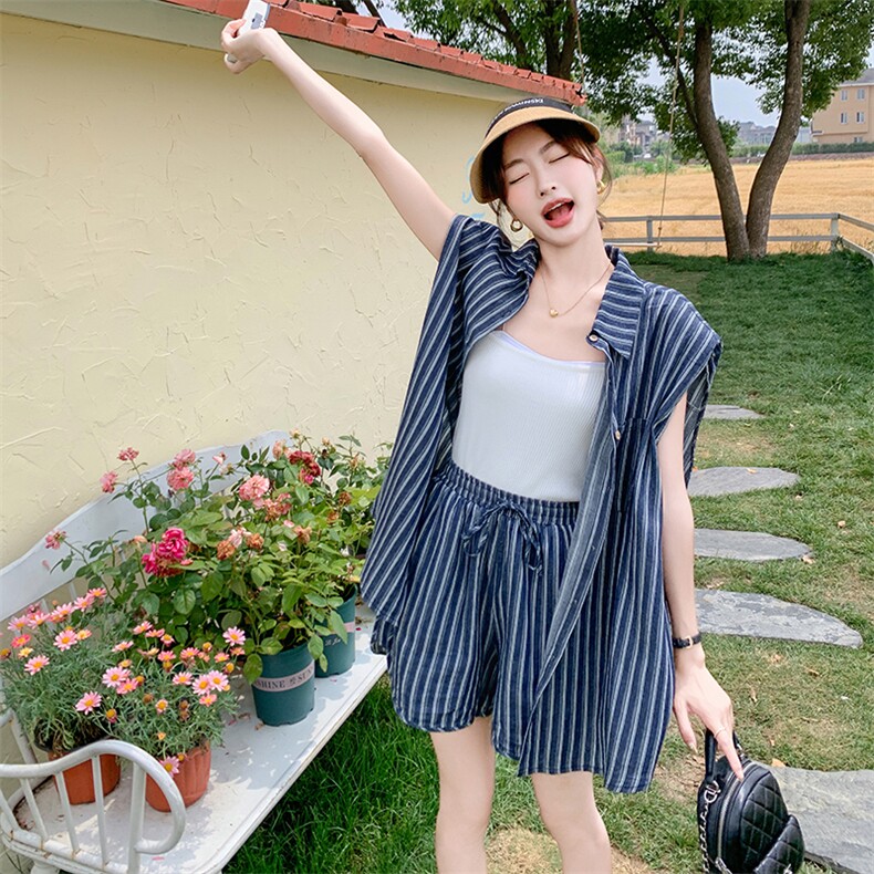 条纹衬衫短裤两件套女夏季2025超火独特绝美韩系休闲高级感一整套,女装套装/套裙,维壹