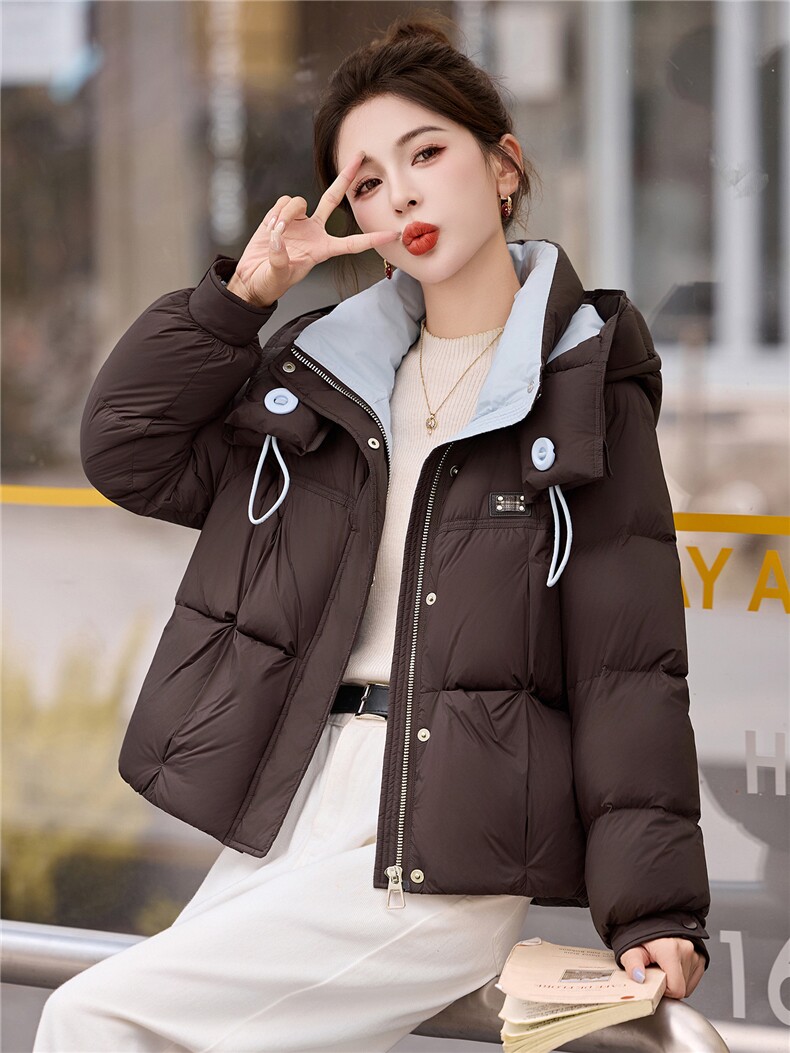 时尚撞色藏青色连帽羽绒服女2025冬季新款洋气宽松保暖白鸭绒外套,女装羽绒服,艾尚靓装