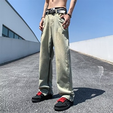 黄色
