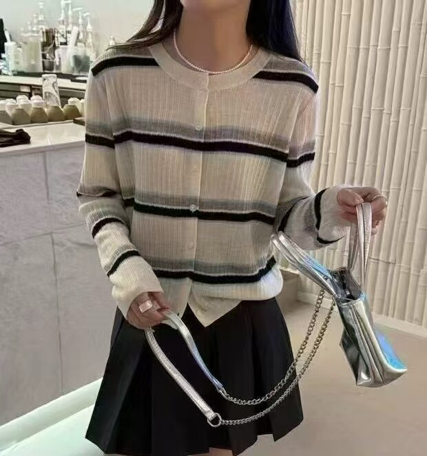 撞色条纹精纺羊毛圆领开衫,针织衫/毛衣,艾米娇羊绒