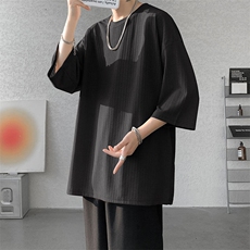 黑色
