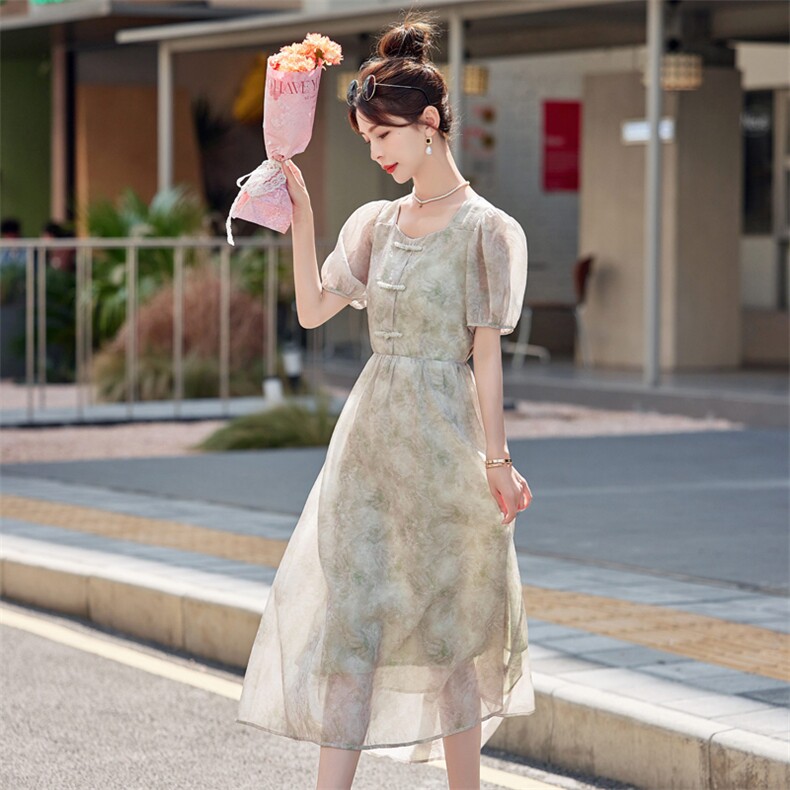 粉色国风新中式印花连衣裙女长款2024夏新款显瘦温柔风甜美A字裙,女装连衣裙,铭街依杨