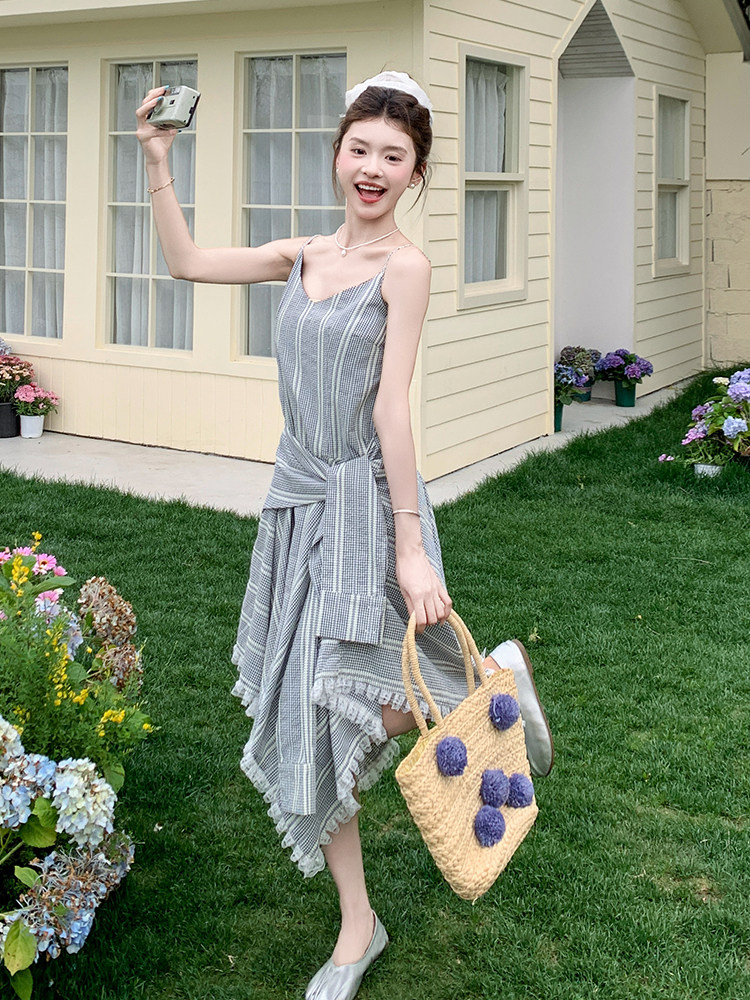 条纹流苏扭结吊带连衣裙女夏季2025新款法式度假风露背不规则长裙,女装连衣裙,浙宝220