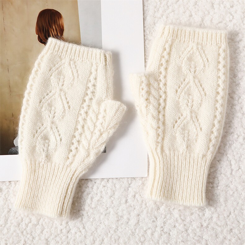 2025年秋季新款百搭女士桃心提花半指手套，手套，名驰羊绒