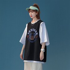 黑色