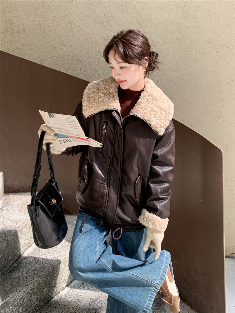 咖色羊羔毛翻领羽绒内胆皮衣外套女2025冬季新款时髦洋气保暖上衣,女装皮衣,艾米莉亚