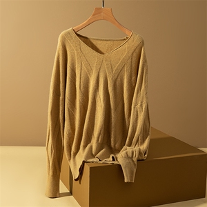 时尚百搭V领羊绒衫 简约气质宽松打底衫，女装羊绒衫，三莲羊绒
