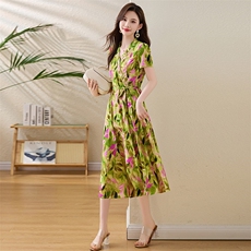 法式优雅气质碎花连衣裙女2025夏季新款收腰显瘦洋气妈妈过膝长裙，女装连衣裙，牡丹诺