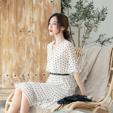 夏季长袖连衣裙2021年显瘦个性时尚修身百搭潮流简约，女装连衣裙，依恋蒂丝