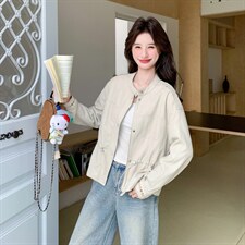 米白色