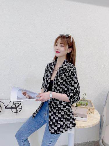 现货夏季新款字母图案修身薄西服，女装，韩衫衣社