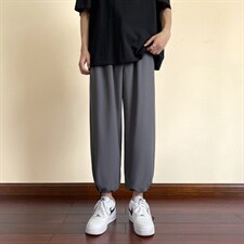 深灰色