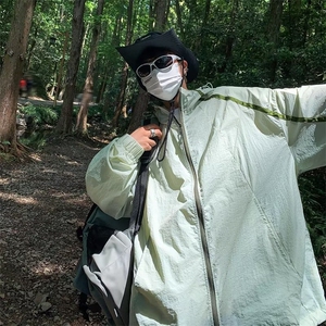 夏季机能连帽冲锋衣户外防紫外线工装休闲百搭男女款防晒外套图片