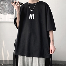 黑色