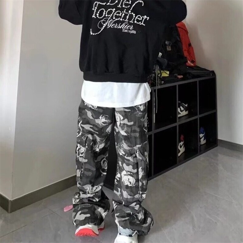 美式高街vibe复古玫瑰印花迷彩工装裤男女宽松直筒垂感阔腿休图片