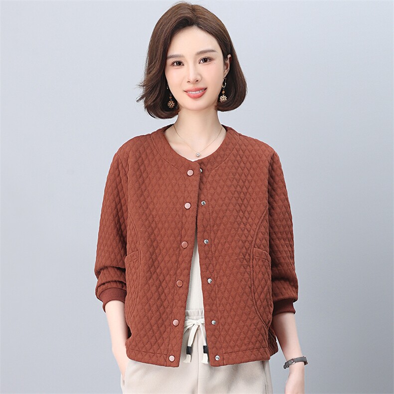 女圆领休闲百搭宽松显瘦韩版春装棒球服女铜扣记空气棉菱格外套,女装短外套,独衣靓
