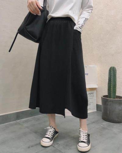 2021年春款新品半裙独特的设计风格，女装半身裙，赛蝶衣社